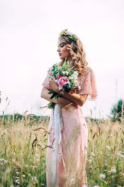 istock Modern Bridal Style Boho Fashion Wedding 637530674