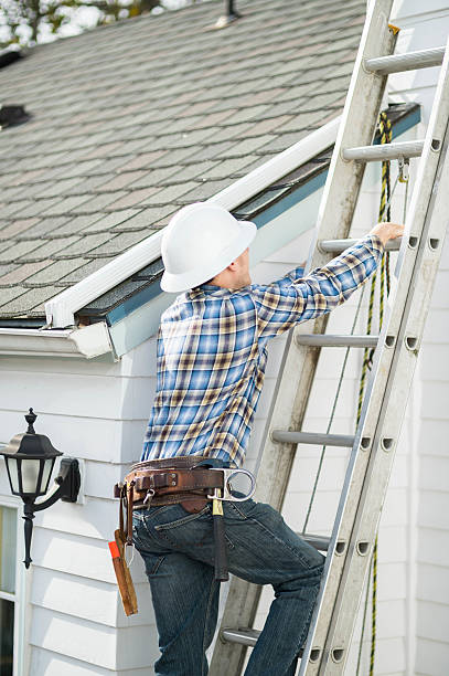 istock Adult male construction worker working on residence 637533598