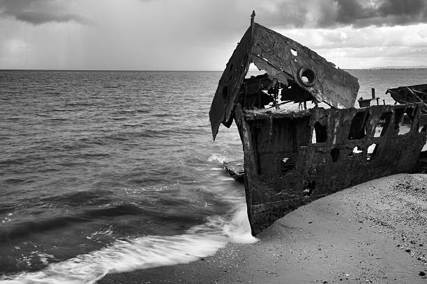 istock Black and white. Shipwrecked HMQS Gayundah 637538498