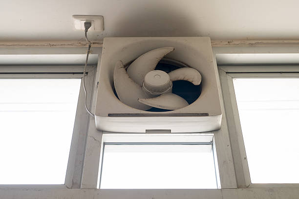 white ventilation fan - exhaust fan imagens e fotografias de stock