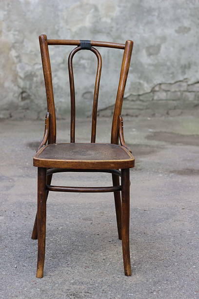 istock Antique Bentwood Viennese chair - Broken 637592970