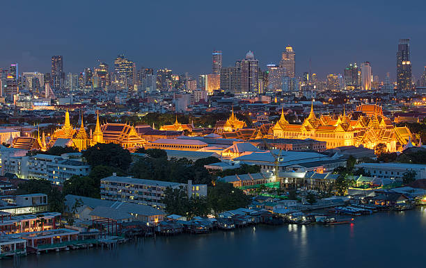 istock Emerald Buddha Temple, Bangkok, Thailand 637594104