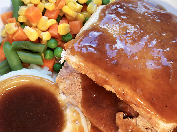 istock Perfect Hot Meatloaf Sandwich with Mashed Potatoes and Mixed Vegetables 637598818