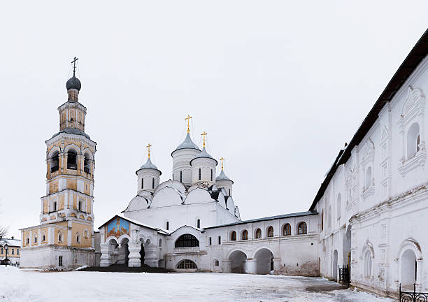 istock Spaso-Priluckiy monastery in winter. Vologda. 637601510