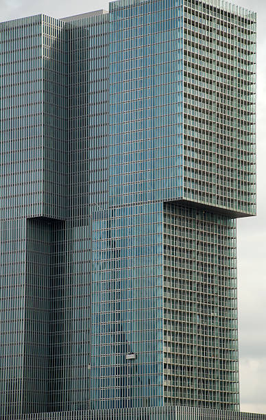 здание де роттердам, нидерланды - koolhaas стоковые фото и изображения