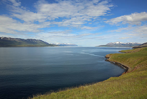 eyjafjordur – najdłuższy fiord islandii - nordic countries europe island fjord zdjęcia i obrazy z banku zdjęć