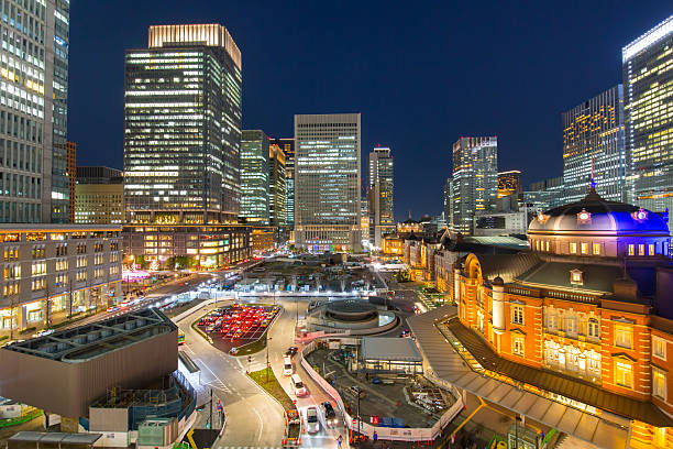 도쿄 역의 야경 - tokyo station railroad station chiyoda ward building exterior 뉴스 사진 이미지