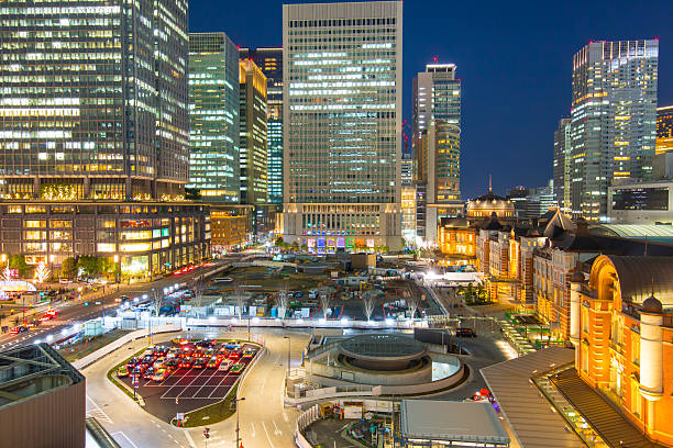 istock Night view of Tokyo station 637626314