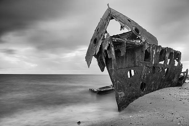 istock Black and white. Shipwrecked HMQS Gayundah 637633262