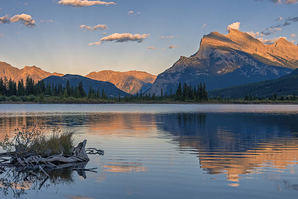 istock Sunset over Vermilion Lakes 637677292
