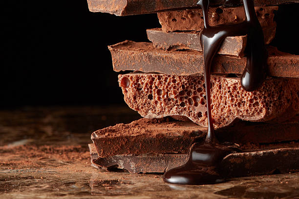 istock Heap of broken pieces chocolate 637706936