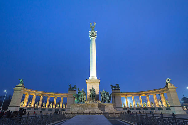 istock Heroes square (Hosok Tere) in Budapest, Hungary, by night 637724968