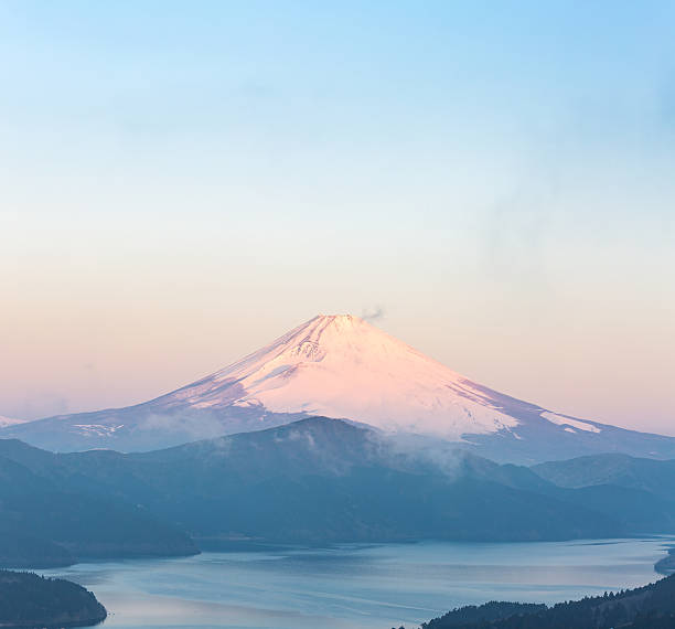 istock Fuji Mountain Lake Hakone Sunrise 637730790