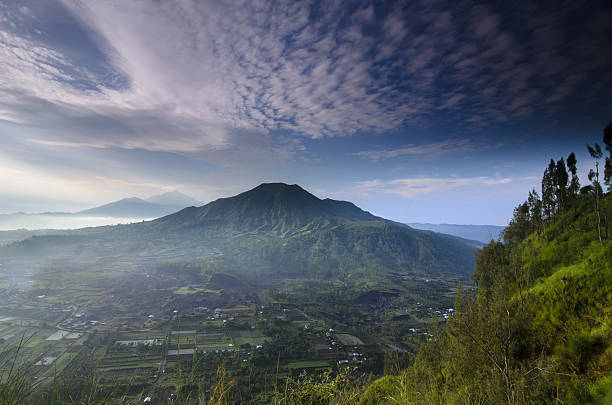 istock the peaks in the morning 637738390