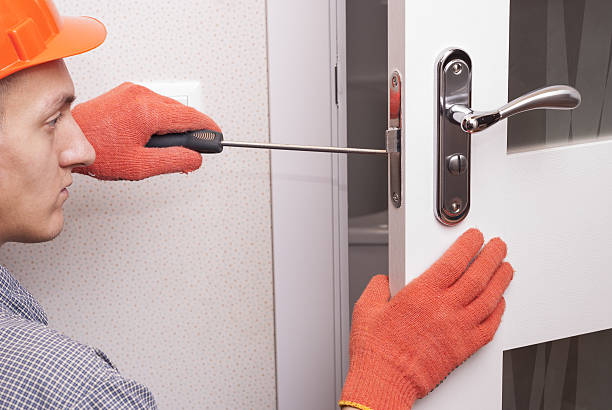 istock repair door lock 637755466