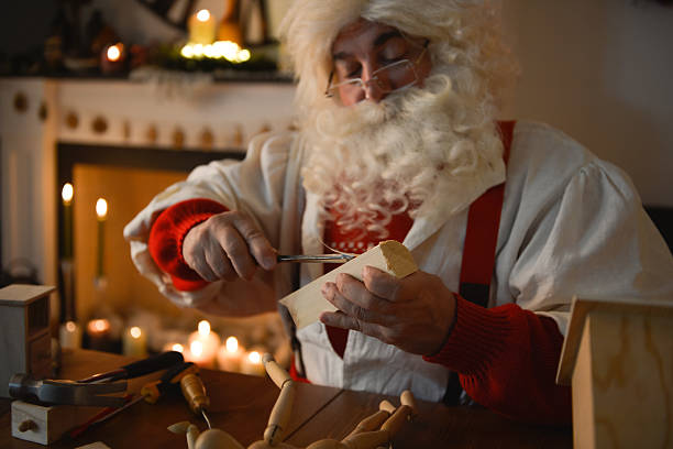 istock Santa Claus at Home 637762270