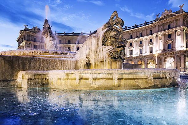istock Naiadi Fountain frozen 637769068