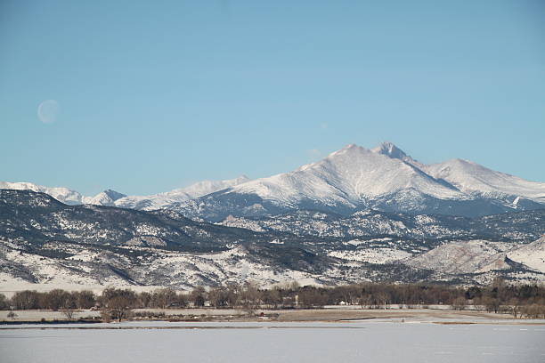 istock Bright Winter Morning on Mountains and Lake 637776270