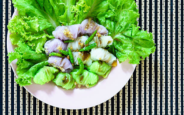 istock Thai dessert Steamed rice skin dumplings, top view 637798084