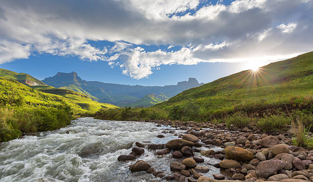 atardecer en el río tugela - tugela river fotografías e imágenes de stock