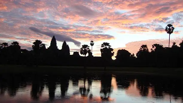 29/11/2016 - Siem Reap, Cambodia, Camboya, Sunrise at Angkor Wat Temple, Nature wonders, Pink Sky