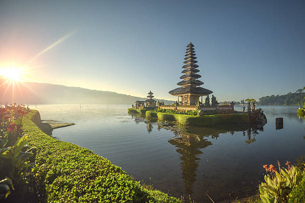 istock Ulun Danu Bratan Temple, Hindu temple 637847706