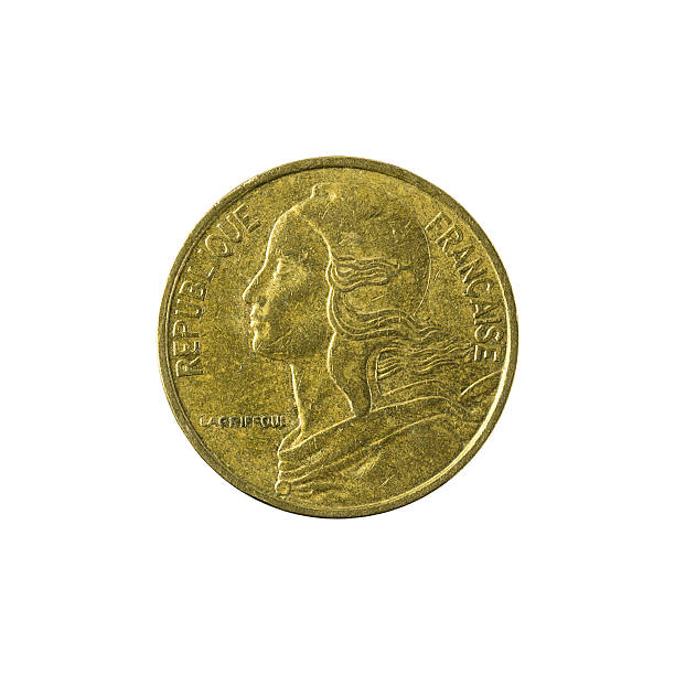 5 francuskich monet (1986) izolowanych na białym tle - france currency macro french coin zdjęcia i obrazy z banku zdjęć