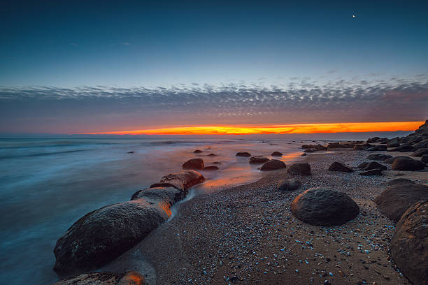 istock Beautiful sunrise over the sea 637939190