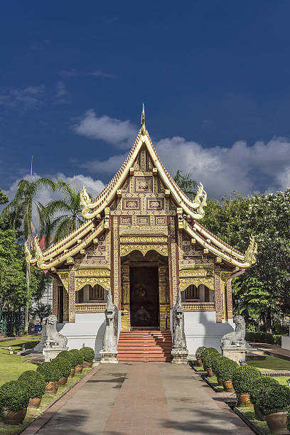 buddhistischer tempel (wat phra sing tempel), thailand - buddha temple wat phra sing asia stock-fotos und bilder