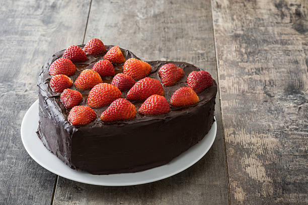 istock Heart shaped cake for Valentine's Day 638043870