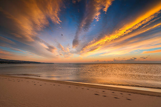 istock Beautiful sunrise over the sea 638066270