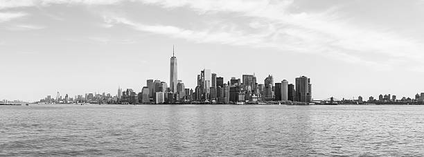 istock Skyline New York panorama black and white 638072078