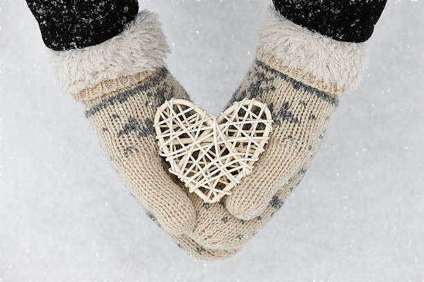 istock Rattan heart in hands 638072408