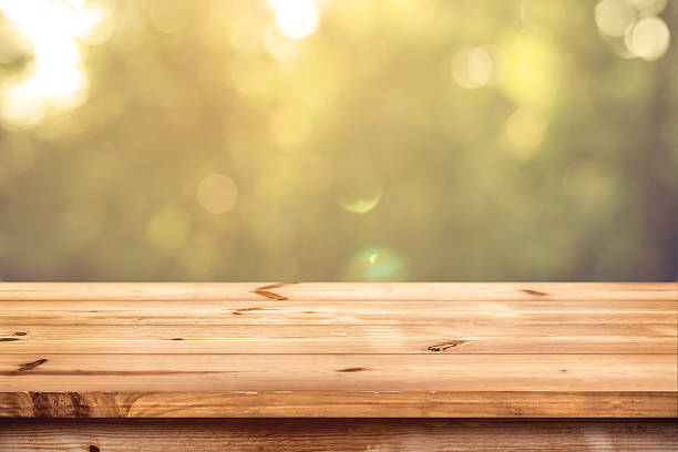 tableau en bois dans le parc - desk nobody color image day photos et images de collection