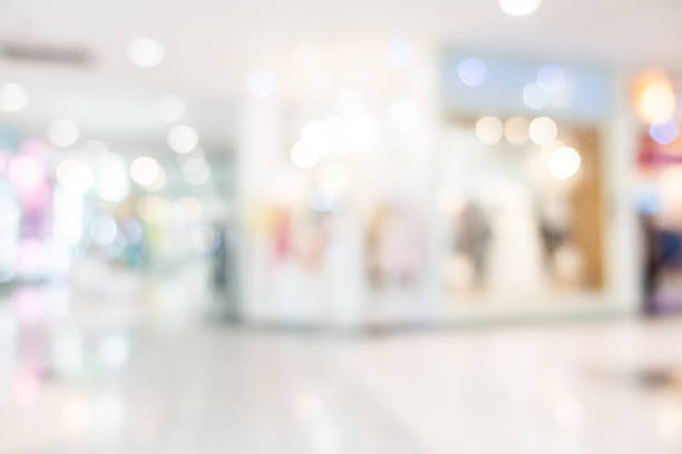 istock Defocused image of shopping mall 638095114
