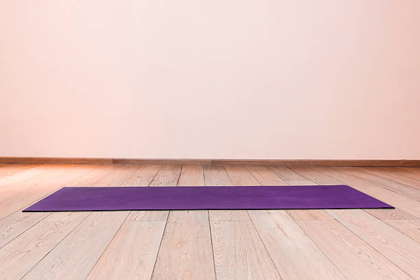 istock Gym with yoga mat interior 638105302