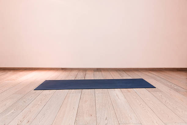 istock Gym with yoga mat interior 638106208