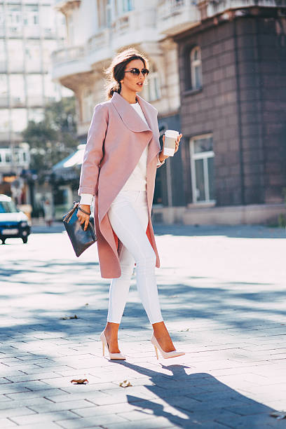 istock Beautiful elegant woman drinking coffee 638112914