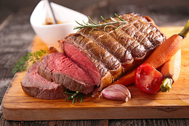 filete de carne asada - roast beef fotografías e imágenes de stock