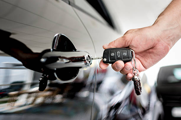 istock Unlock car door 638151190