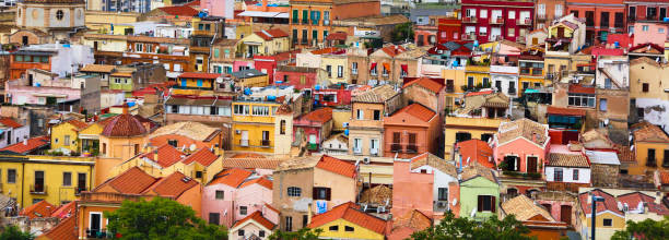 istock Cluster of old colourful houses 638162400