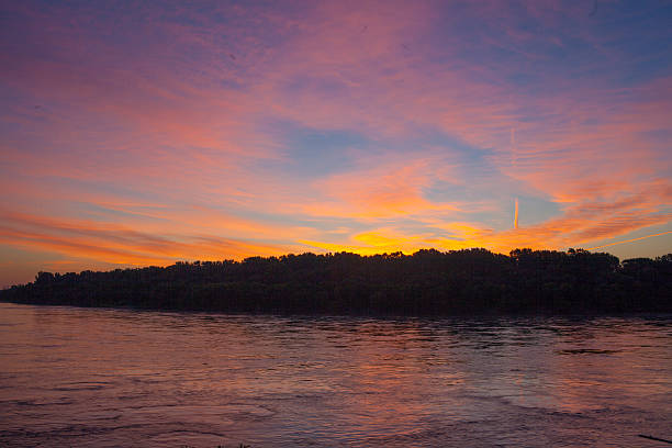 istock sunrise looking over the Missouri River 638163086