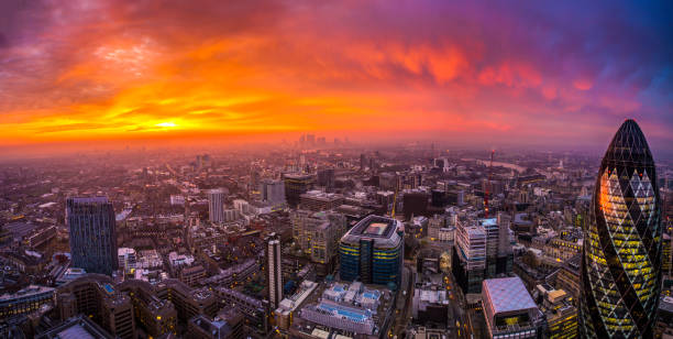 istock sunrise in London 638169030