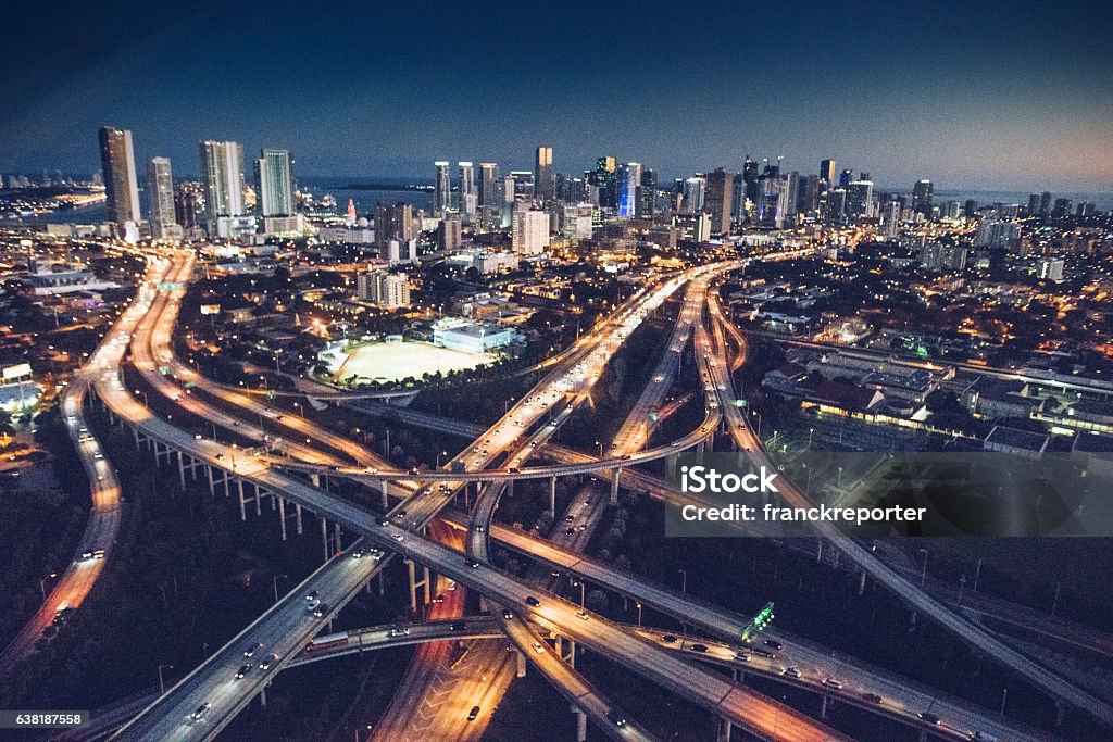 Miami Innenstadt Luftblick in der Nacht - Lizenzfrei Miami Stock-Foto