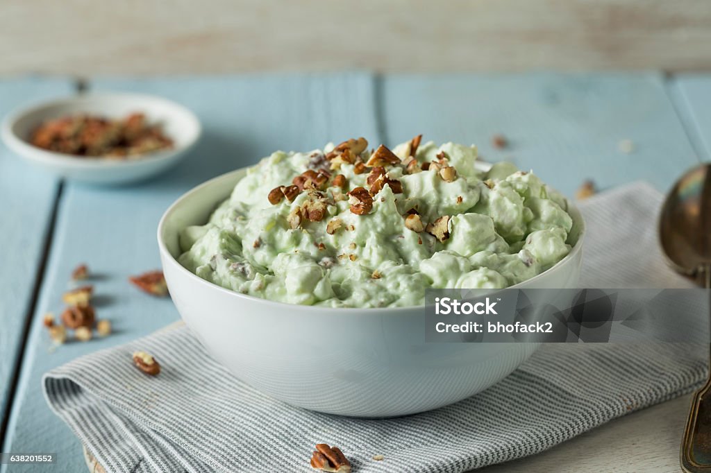 Postre casero de pelusa de pistacho verde - Foto de stock de Pistacho libre de derechos