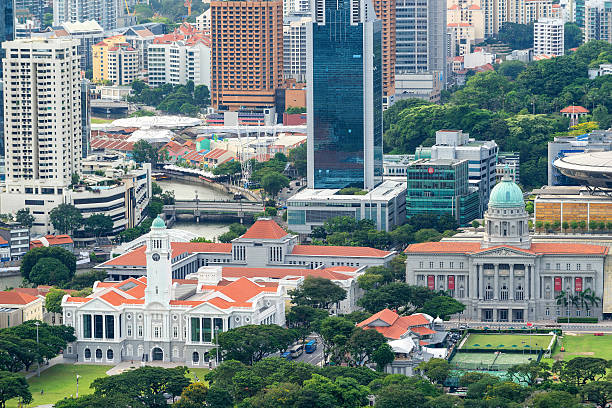 luftaufnahme des ehemaligen supreme court building in singapur - editorial asia singapore tourist stock-fotos und bilder