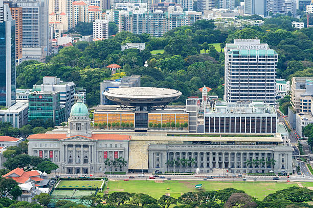 luftaufnahme des ehemaligen supreme court building in singapur - editorial asia singapore tourist stock-fotos und bilder