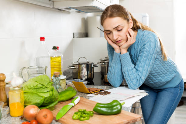 istock Depressed girl without money 638299628