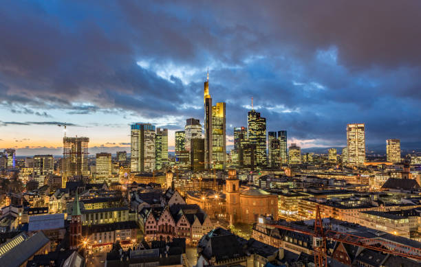 istock skyline of Frankfurt am Main in the evening 638309518