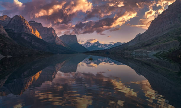 istock St Mary Lake at dusk Panorama 638313616